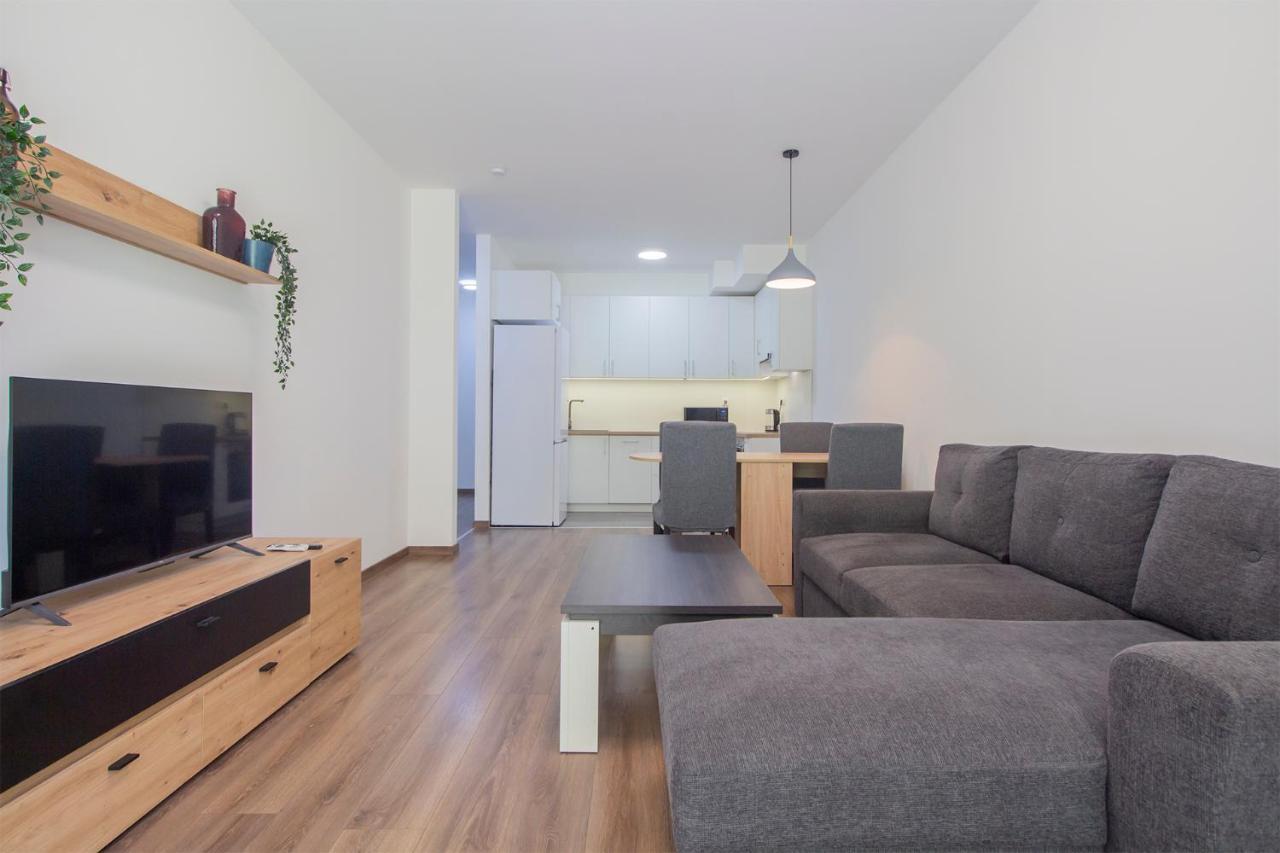 Corvin Modern Two Bedroom Apartment Free Parking Budapest Exterior photo