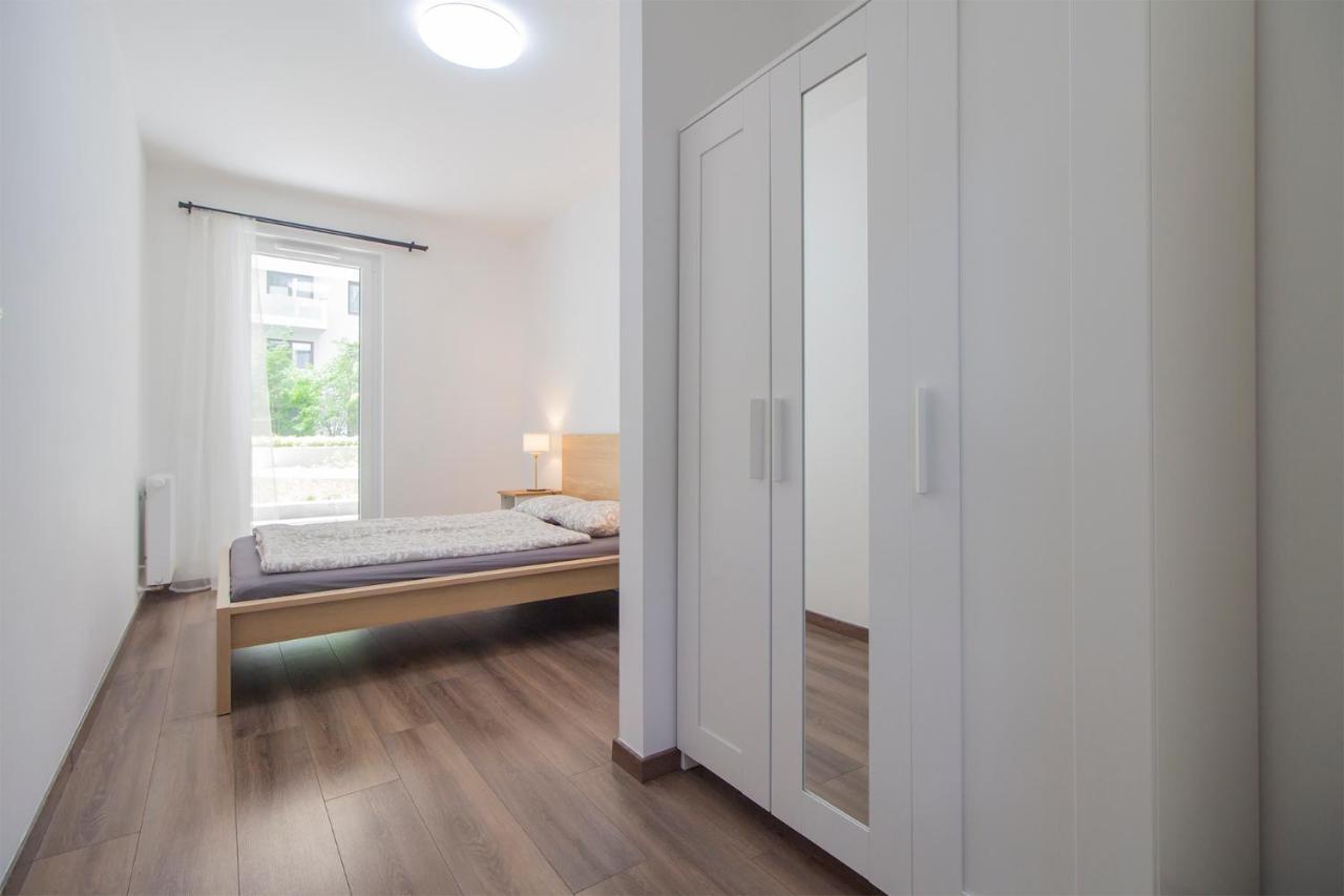 Corvin Modern Two Bedroom Apartment Free Parking Budapest Exterior photo