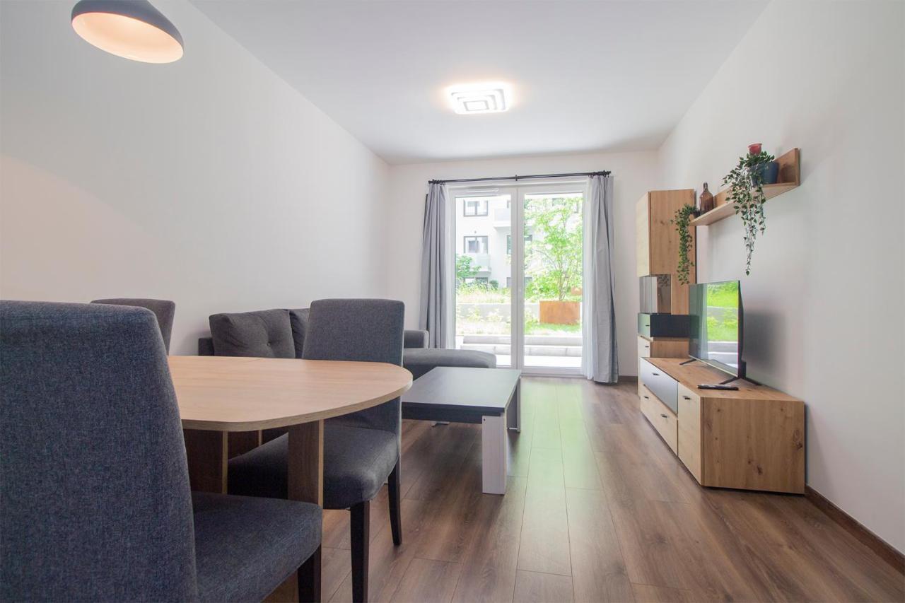 Corvin Modern Two Bedroom Apartment Free Parking Budapest Exterior photo