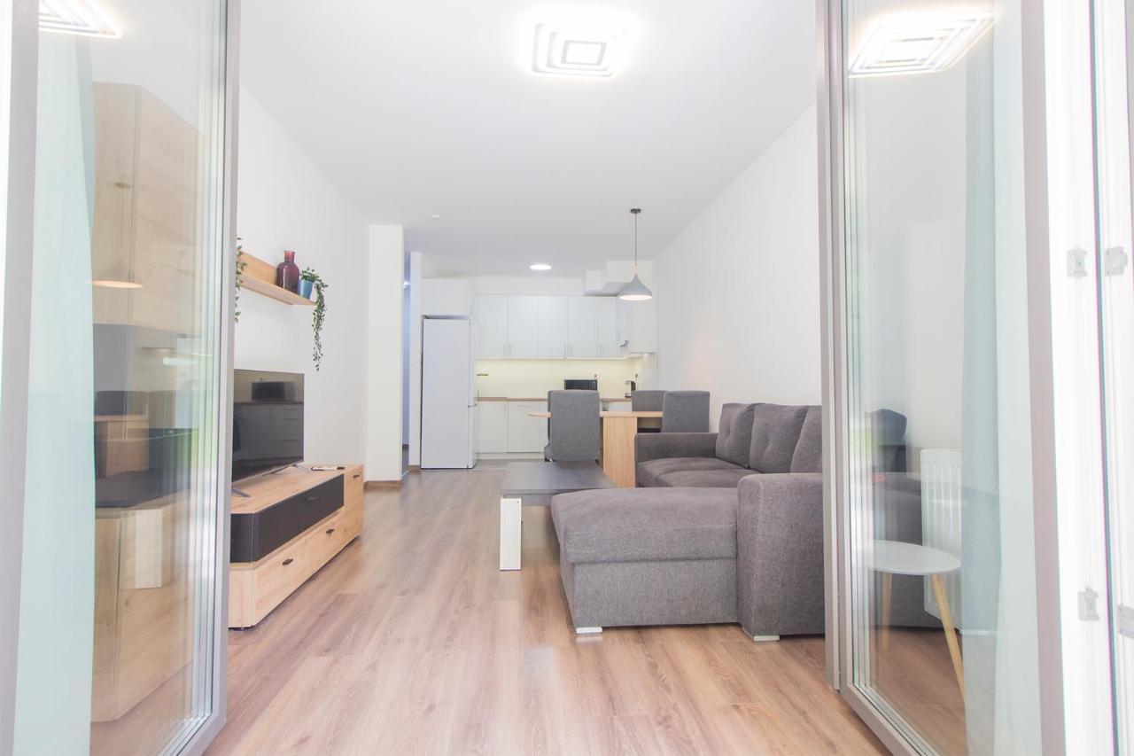 Corvin Modern Two Bedroom Apartment Free Parking Budapest Exterior photo