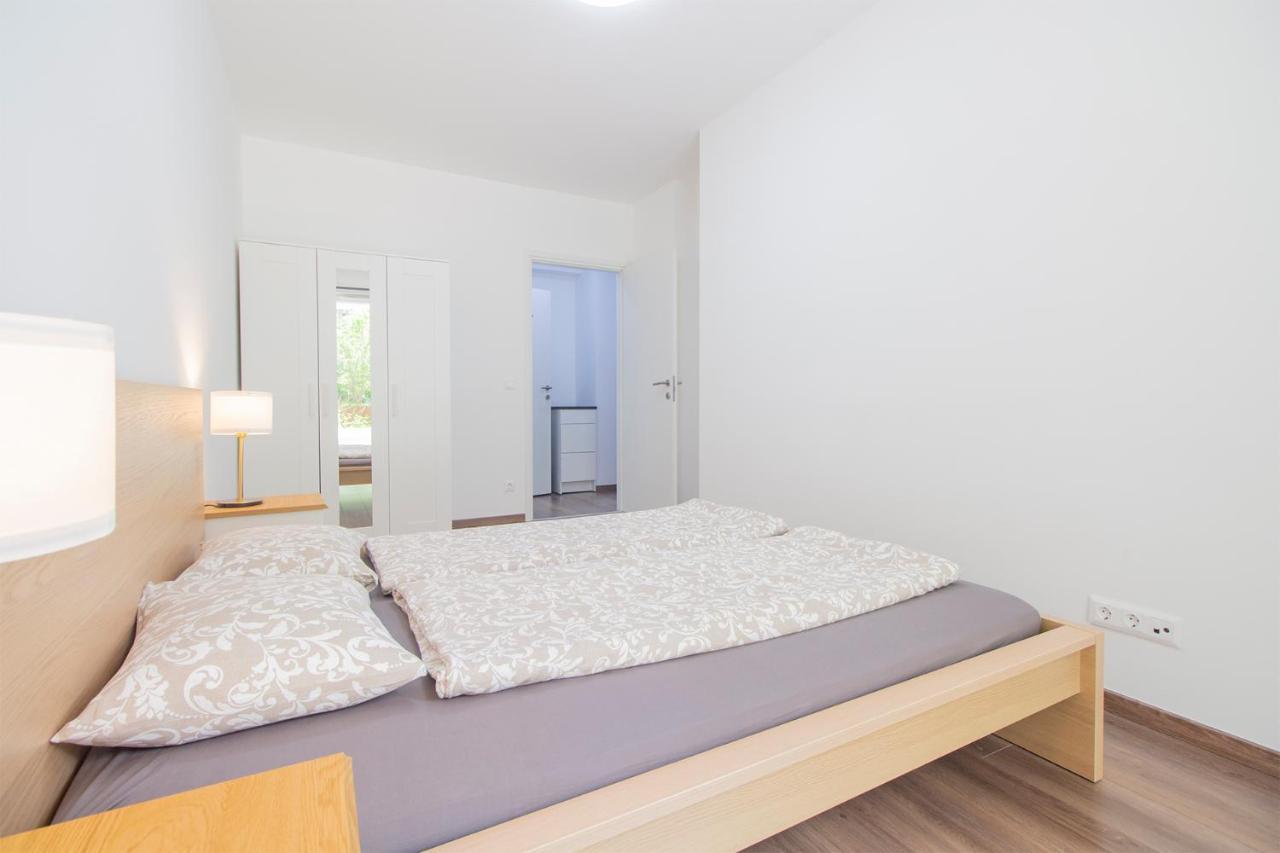 Corvin Modern Two Bedroom Apartment Free Parking Budapest Exterior photo